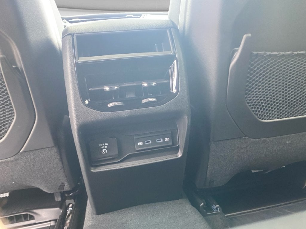 2027 Jeep Grand Cherokee Laredo Altitude