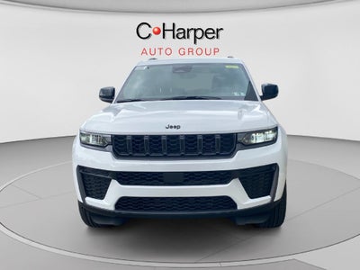 2027 Jeep Grand Cherokee Laredo Altitude