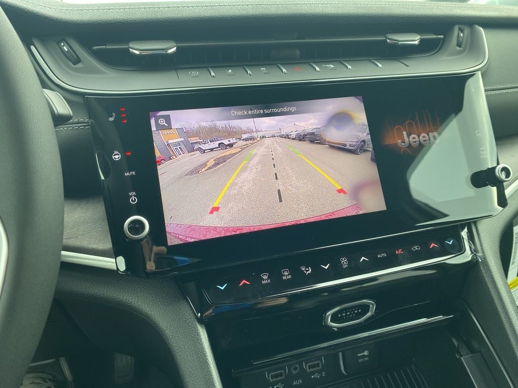 2026 Jeep Grand Cherokee GRAND CHEROKEE LAREDO ALTITUDE 4X4