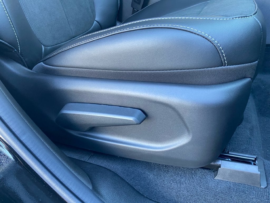 2027 Jeep Grand Cherokee Laredo Altitude