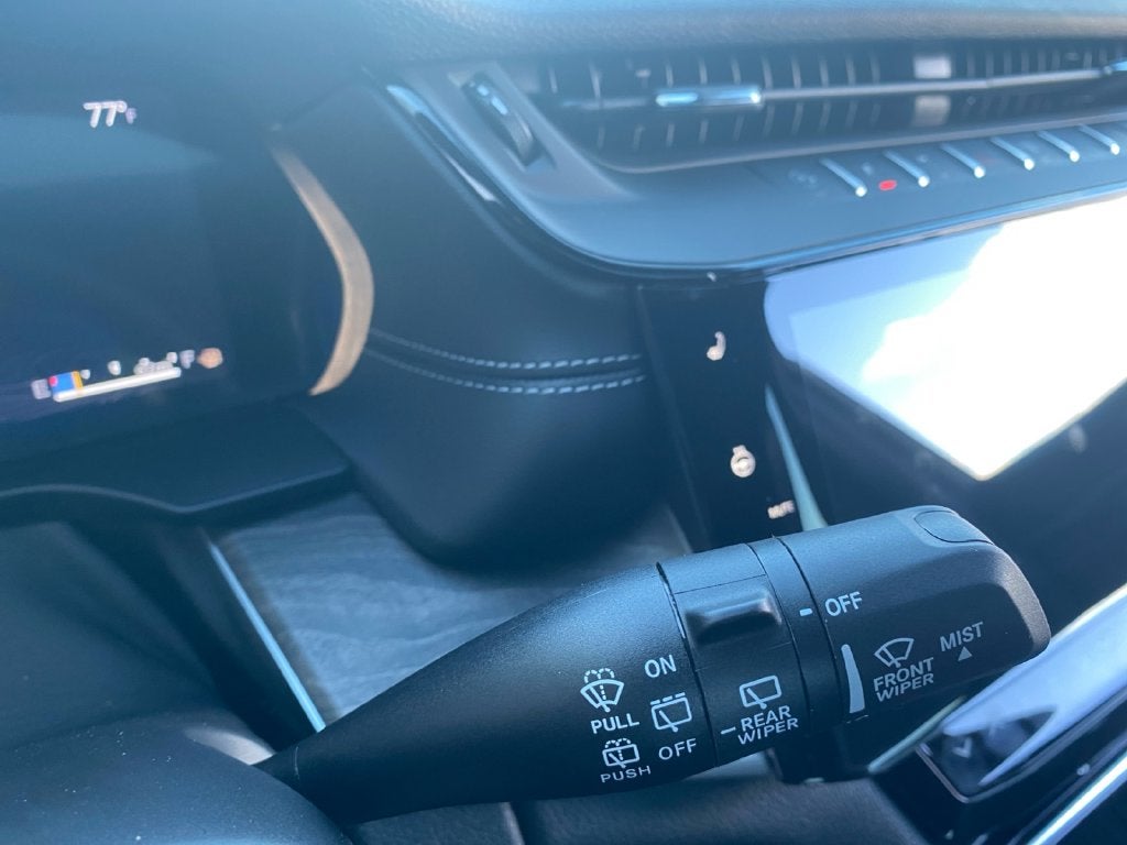 2027 Jeep Grand Cherokee Laredo Altitude