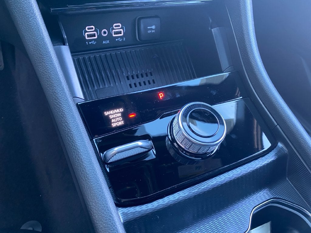 2027 Jeep Grand Cherokee Laredo Altitude