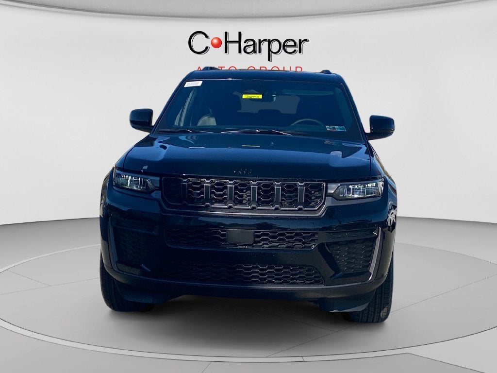 2027 Jeep Grand Cherokee Laredo Altitude