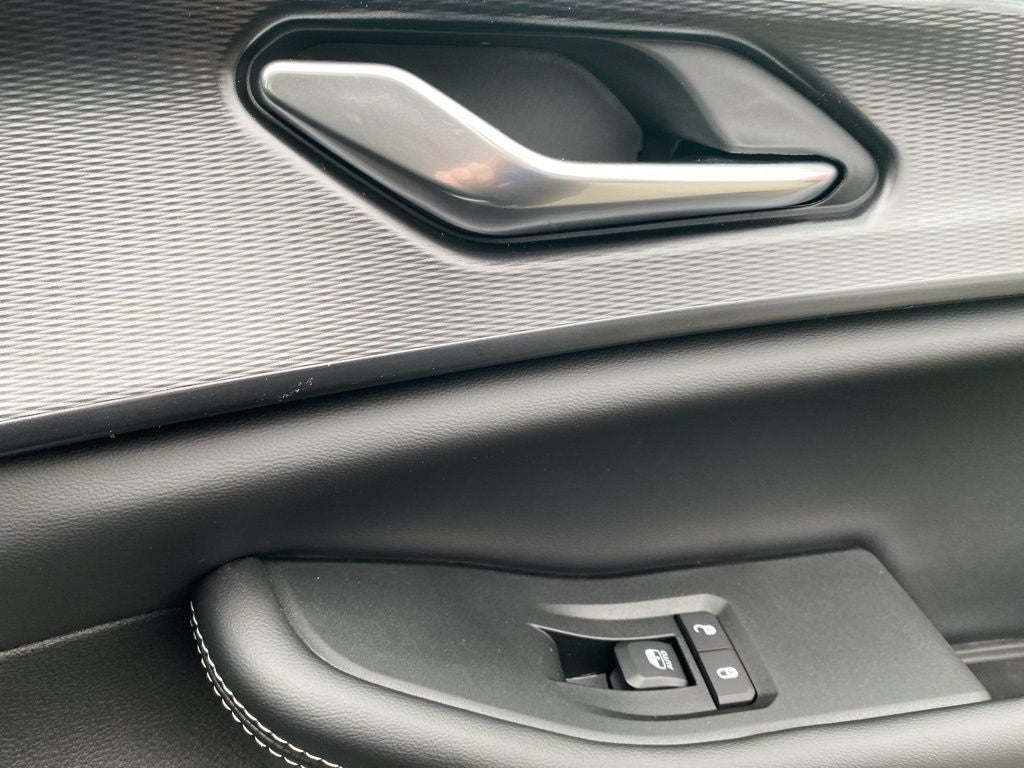 2026 Jeep Grand Cherokee L GRAND CHEROKEE L LAREDO X 4X4