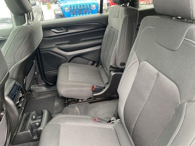 2026 Jeep Grand Cherokee L GRAND CHEROKEE L LAREDO X 4X4