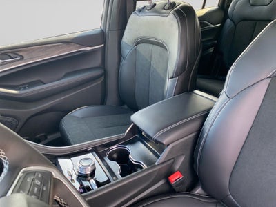 2027 Jeep Grand Cherokee L Laredo Altitude