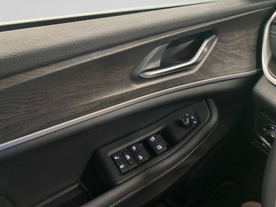 2027 Jeep Grand Cherokee L Laredo Altitude
