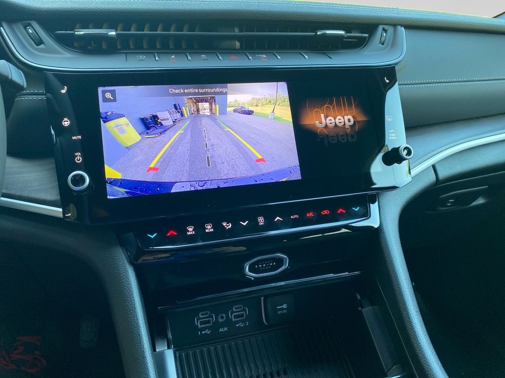 2027 Jeep Grand Cherokee L Laredo Altitude