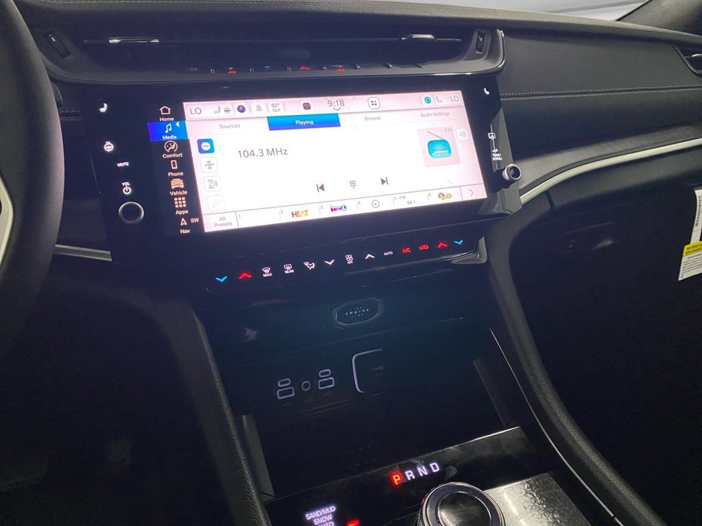 2027 Jeep Grand Cherokee L Laredo Altitude