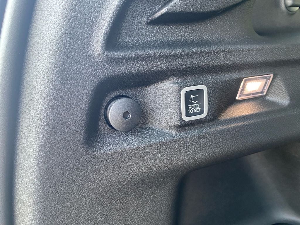 2027 Jeep Grand Cherokee L Laredo Altitude