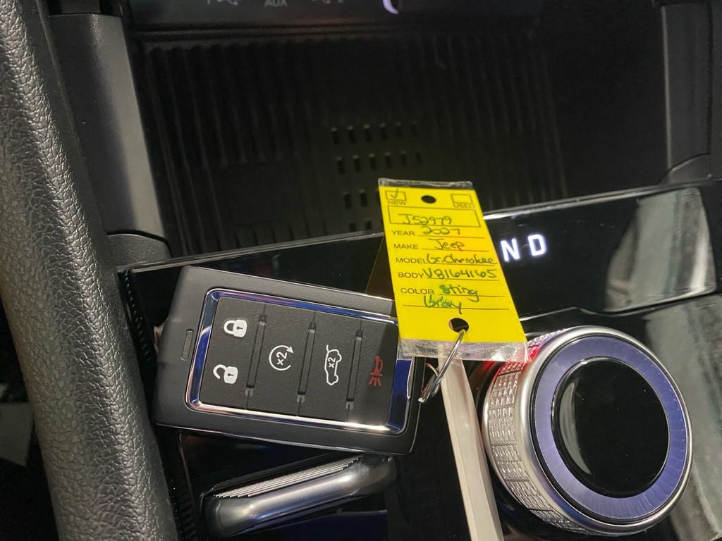 2027 Jeep Grand Cherokee L Laredo Altitude