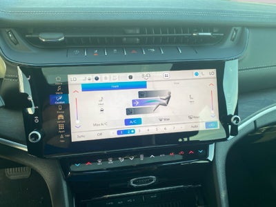 2027 Jeep Grand Cherokee L Laredo Altitude