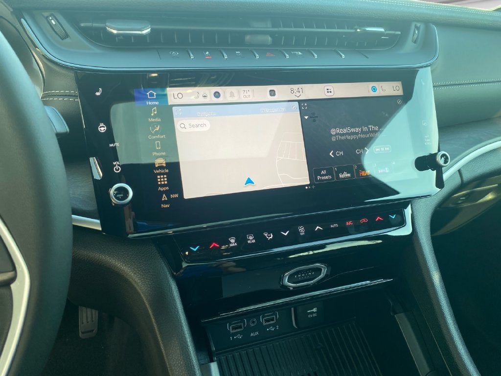 2027 Jeep Grand Cherokee L Laredo Altitude