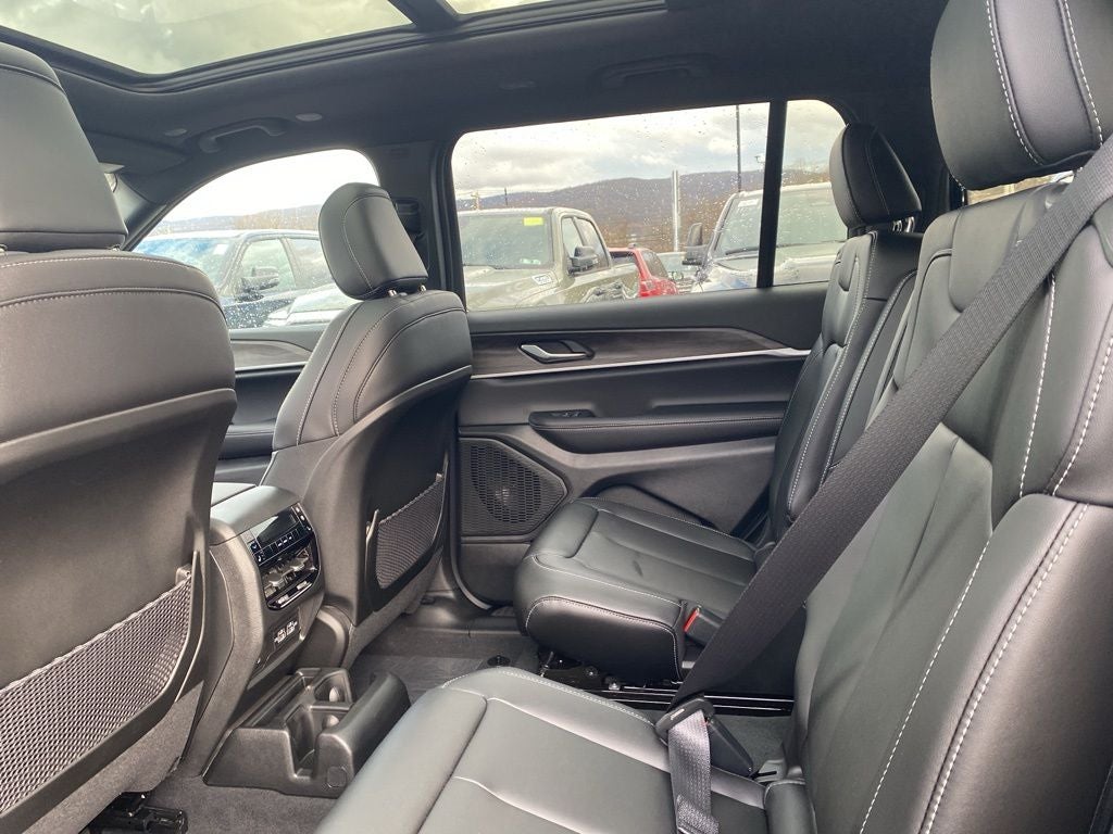 2025 Jeep Grand Cherokee L GRAND CHEROKEE L LIMITED 4X4