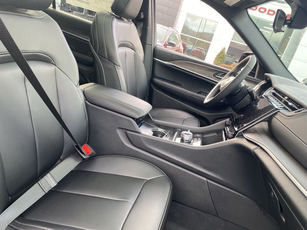 2025 Jeep Grand Cherokee L GRAND CHEROKEE L LIMITED 4X4