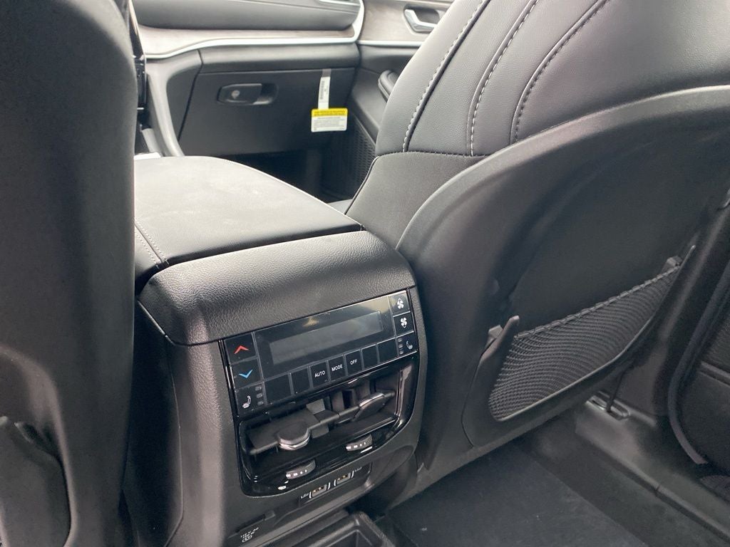 2025 Jeep Grand Cherokee L GRAND CHEROKEE L LIMITED 4X4