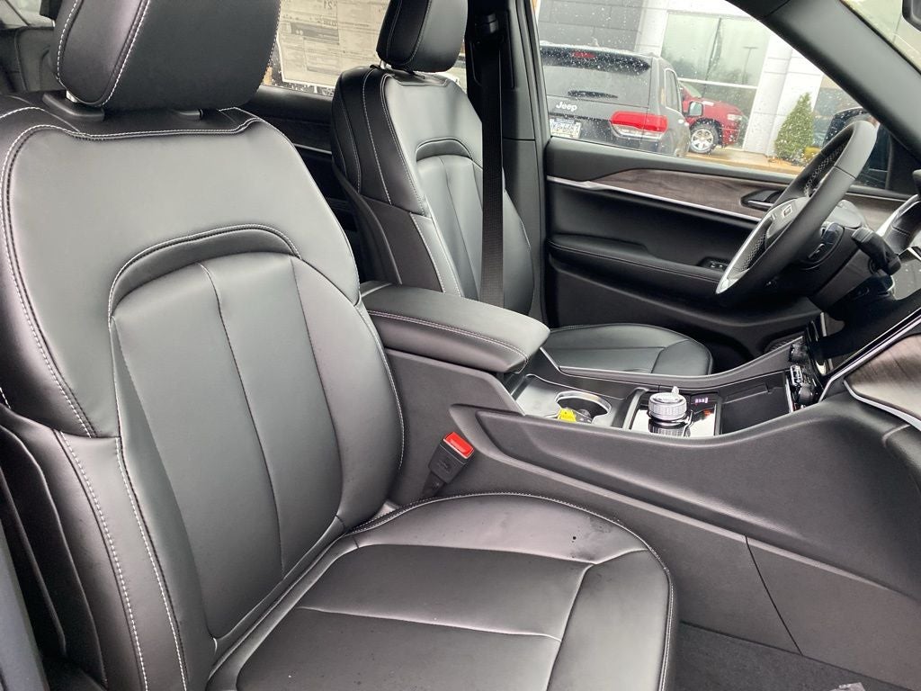 2025 Jeep Grand Cherokee L GRAND CHEROKEE L LIMITED 4X4