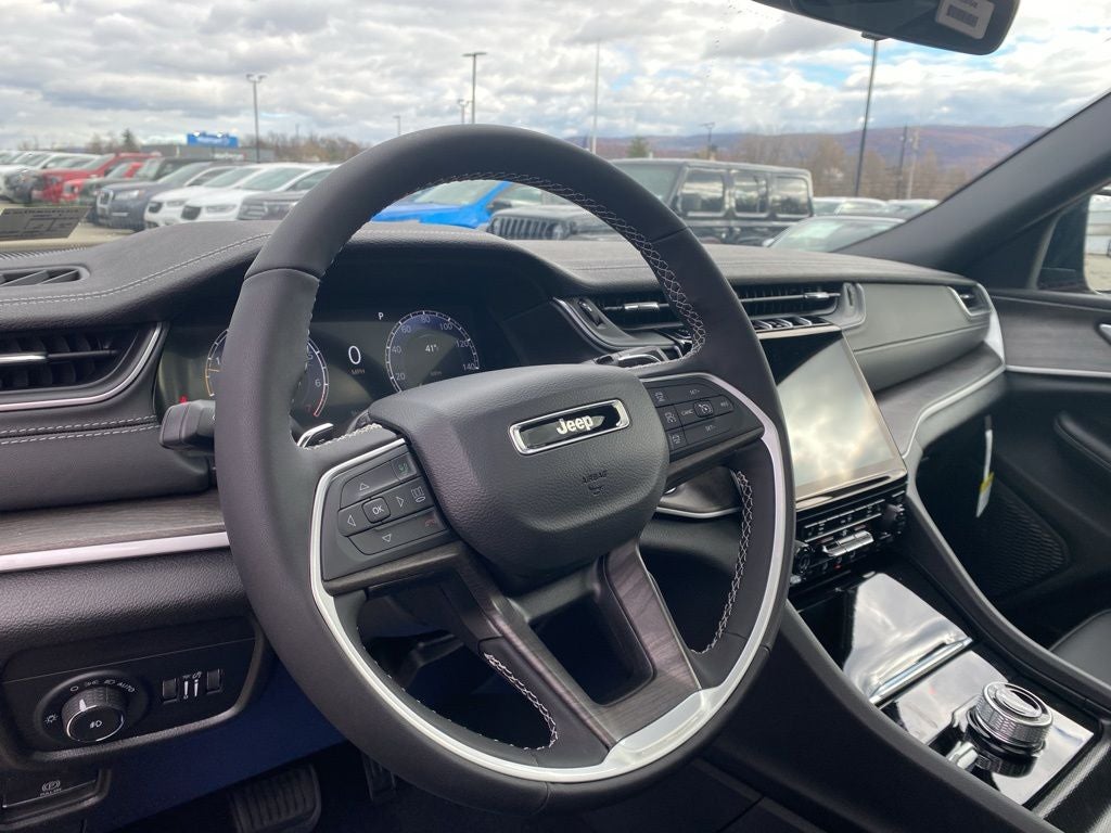 2025 Jeep Grand Cherokee L GRAND CHEROKEE L LIMITED 4X4