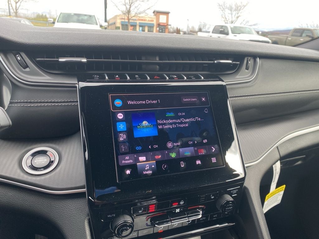 2025 Jeep Grand Cherokee L GRAND CHEROKEE L LIMITED 4X4