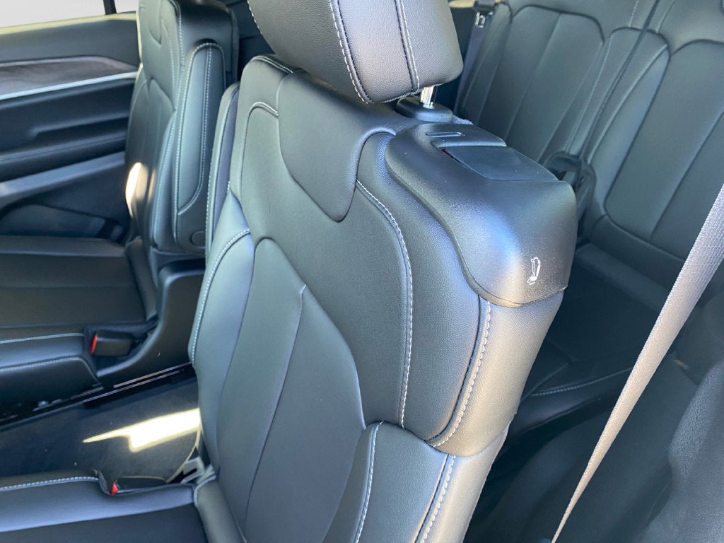 2027 Jeep Grand Cherokee L Limited