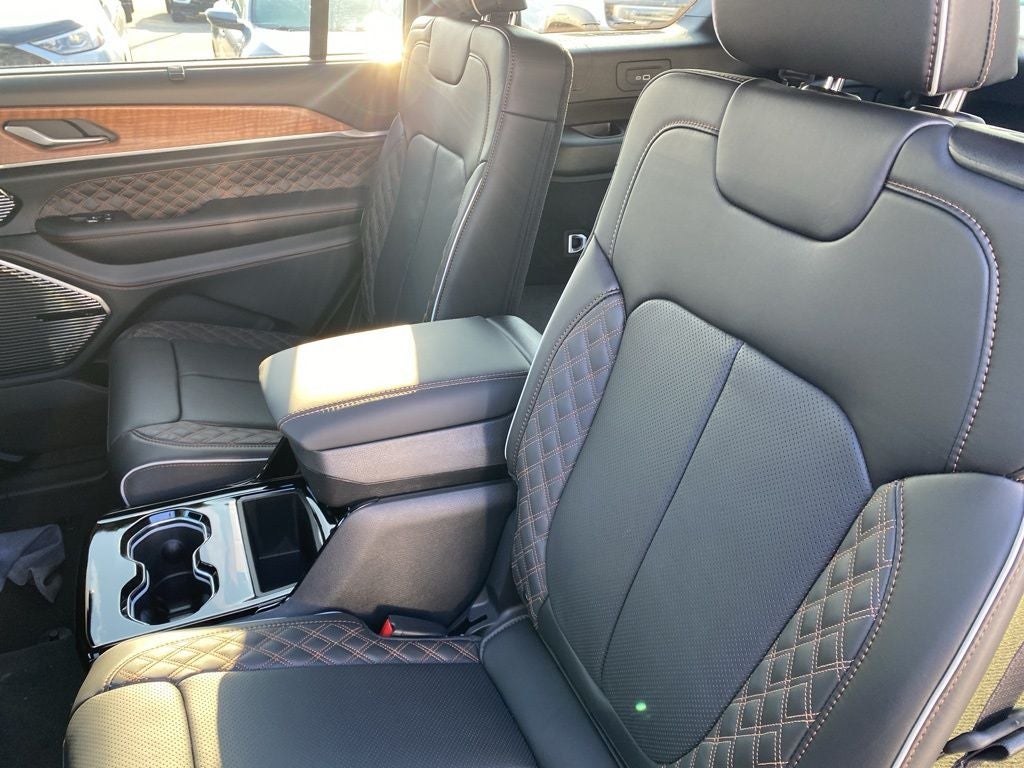 2025 Jeep Grand Cherokee L GRAND CHEROKEE L SUMMIT RESERVE 4X4