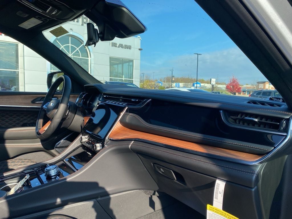 2025 Jeep Grand Cherokee L GRAND CHEROKEE L SUMMIT RESERVE 4X4