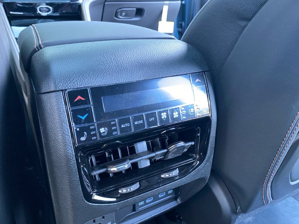 2027 Jeep Grand Cherokee L Summit