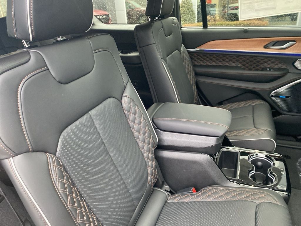 2026 Jeep Grand Cherokee L GRAND CHEROKEE L SUMMIT 4X4