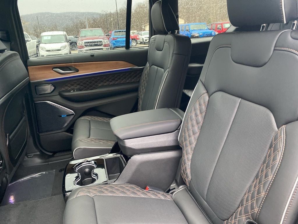 2026 Jeep Grand Cherokee L GRAND CHEROKEE L SUMMIT 4X4