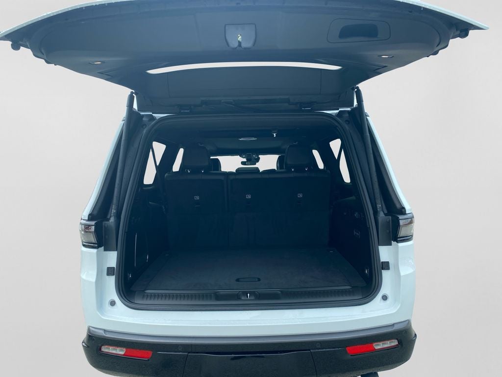 2026 Jeep Grand Wagoneer L Limited Reserve