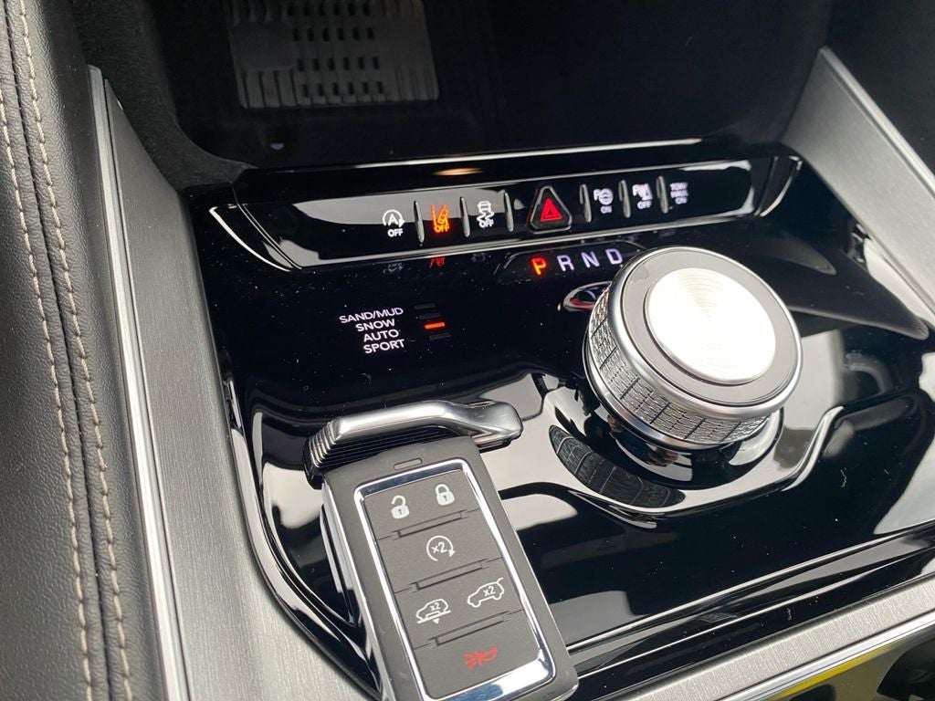 2026 Jeep Grand Wagoneer 4x4