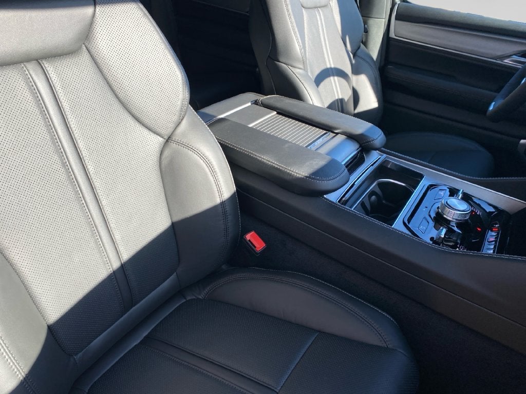 2026 Jeep Grand Wagoneer Upland