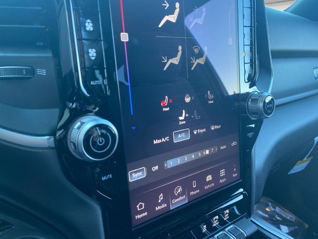 2027 RAM 1500 Big Horn/Lone Star