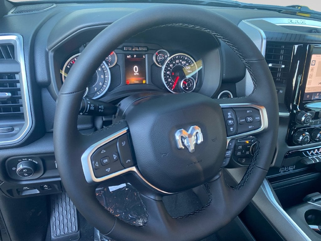 2027 RAM 1500 Big Horn/Lone Star