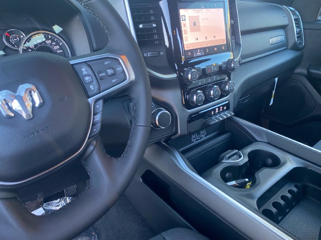 2027 RAM 1500 Big Horn/Lone Star