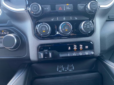 2027 RAM 1500 Big Horn/Lone Star
