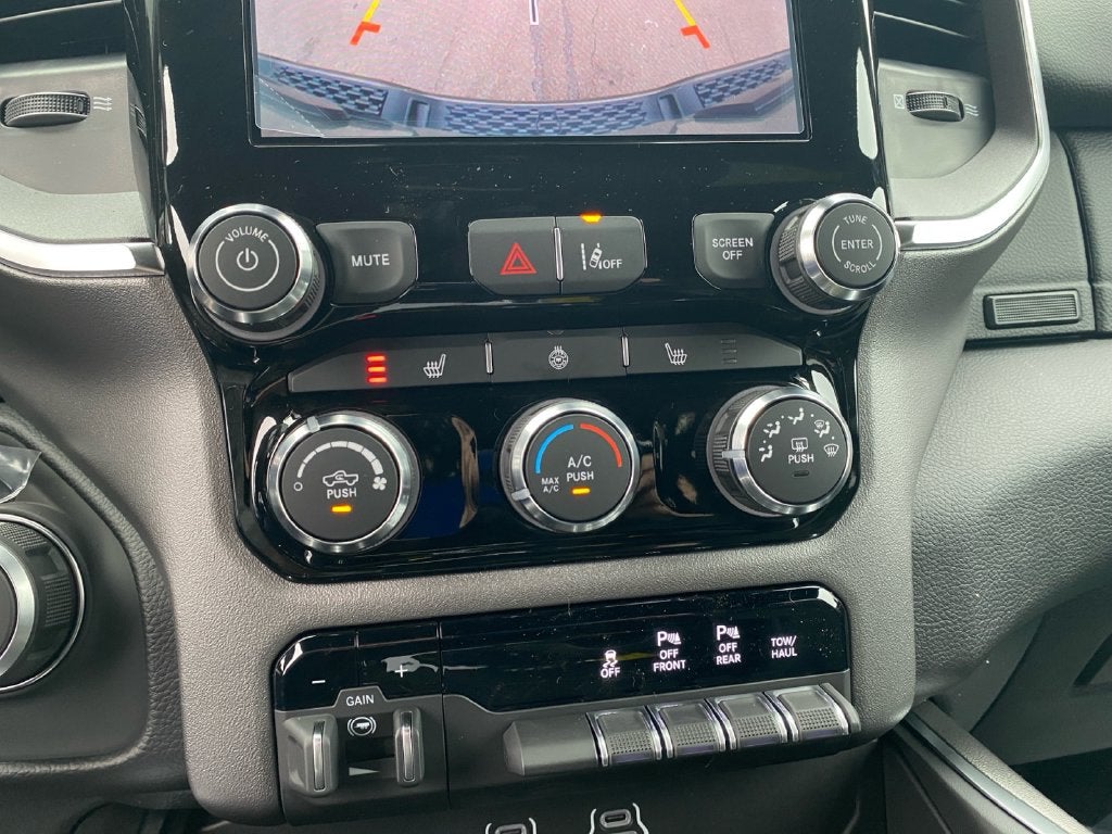 2027 RAM 1500 Big Horn/Lone Star
