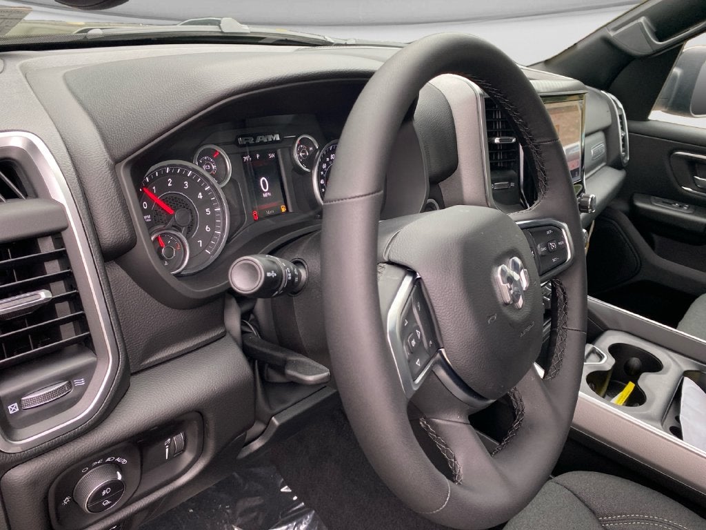 2027 RAM 1500 Big Horn/Lone Star
