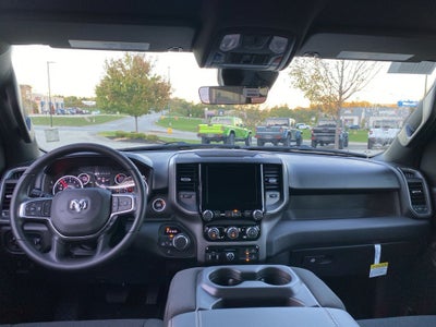 2026 RAM 1500 RAM 1500 TRADESMAN CREW CAB 4X4 5'7' BOX