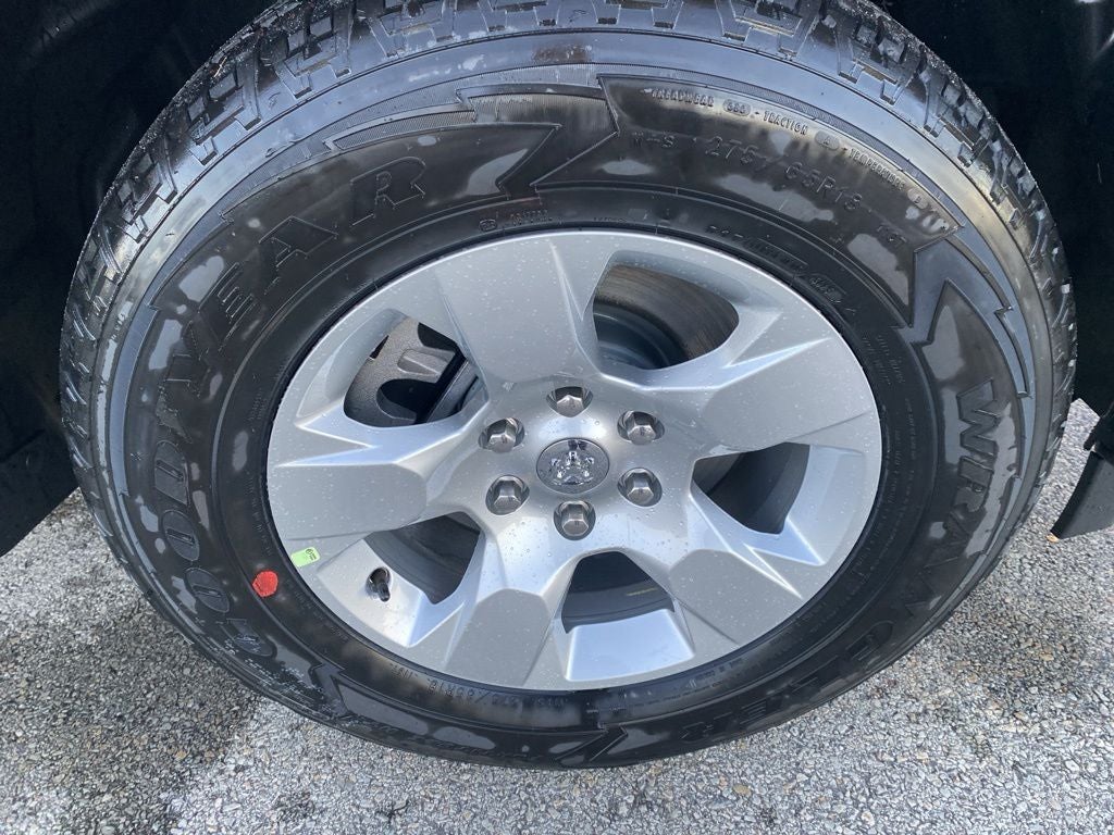 2026 RAM 1500 RAM 1500 TRADESMAN CREW CAB 4X4 5'7' BOX