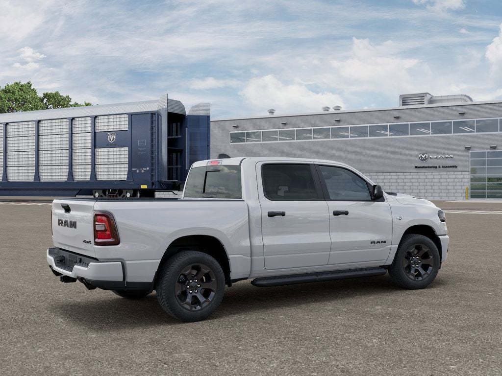 2026 RAM 1500 RAM 1500 EXPRESS CREW CAB 4X4 5'7' BOX
