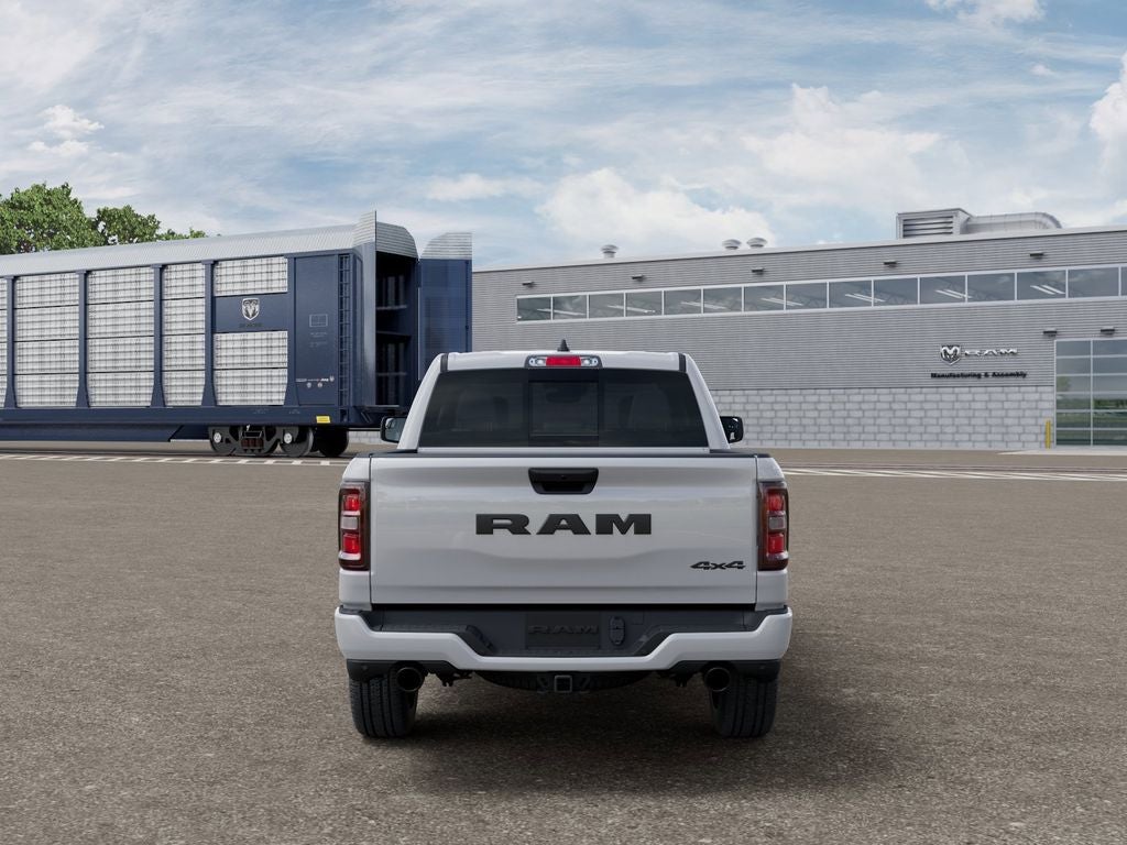 2026 RAM 1500 RAM 1500 EXPRESS CREW CAB 4X4 5'7' BOX