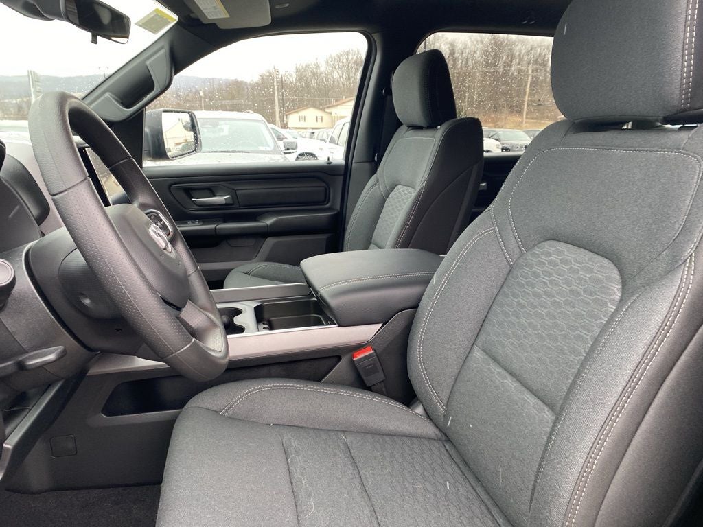 2026 RAM 1500 RAM 1500 EXPRESS CREW CAB 4X4 5'7' BOX