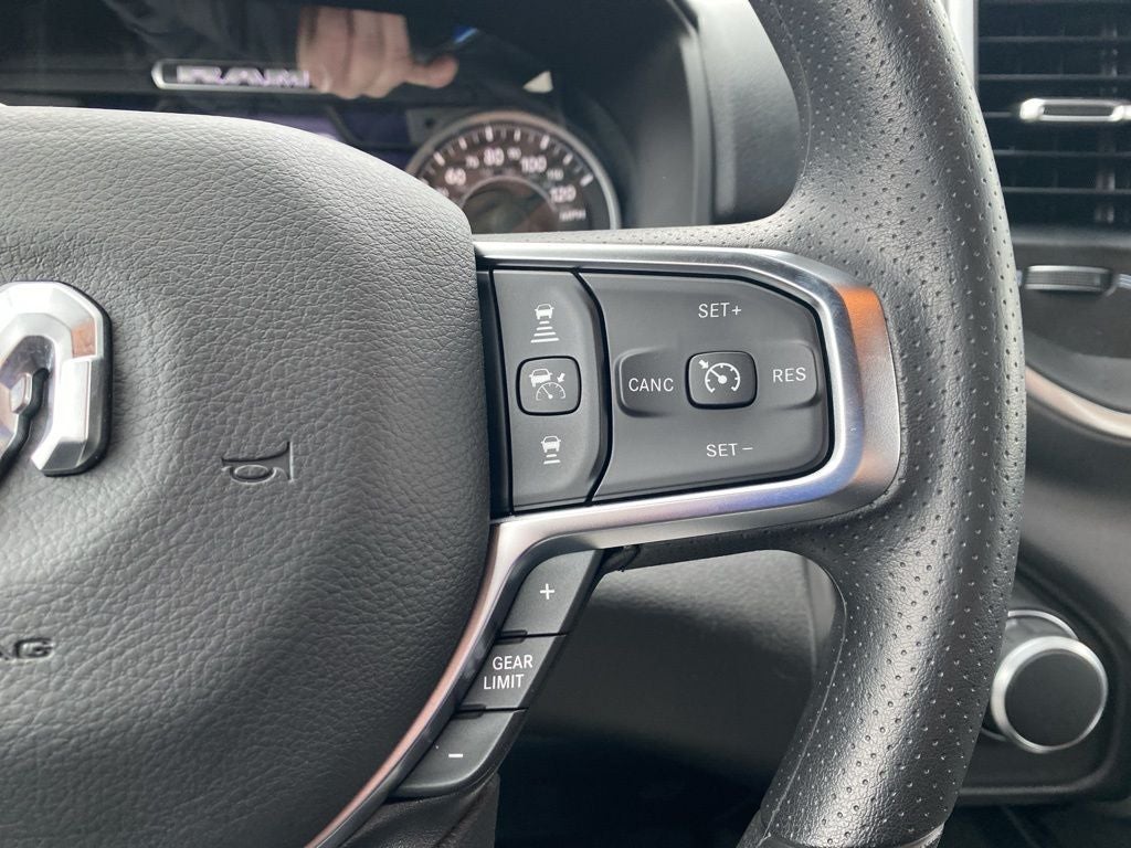 2026 RAM 1500 RAM 1500 EXPRESS CREW CAB 4X4 5'7' BOX