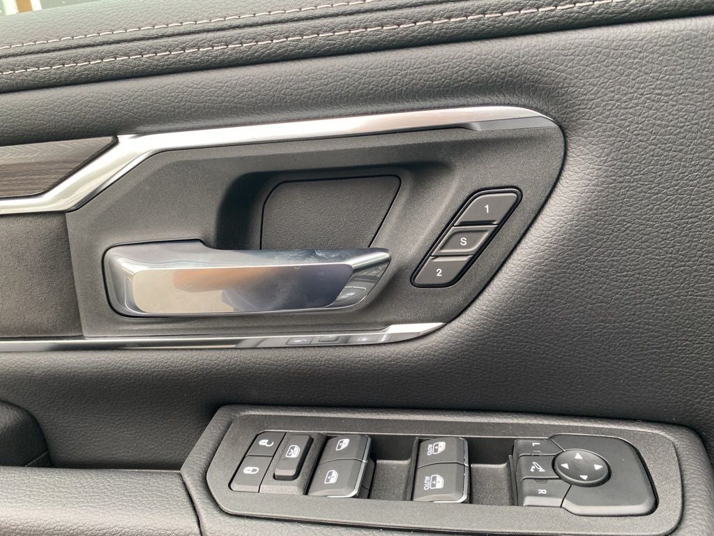 2026 RAM 1500 RAM 1500 LARAMIE CREW CAB 4X4 5'7' BOX