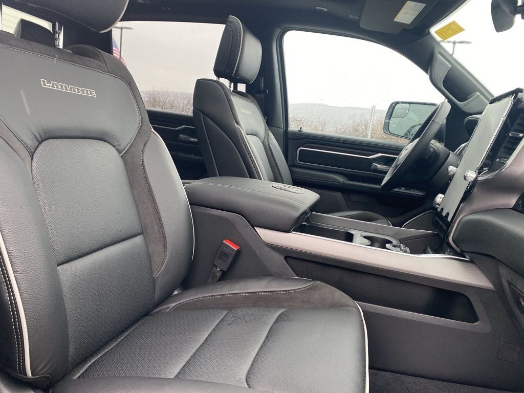 2026 RAM 1500 RAM 1500 LARAMIE CREW CAB 4X4 5'7' BOX