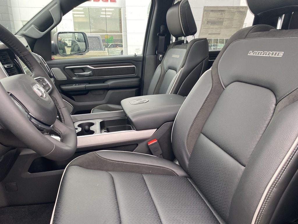 2026 RAM 1500 RAM 1500 LARAMIE CREW CAB 4X4 5'7' BOX