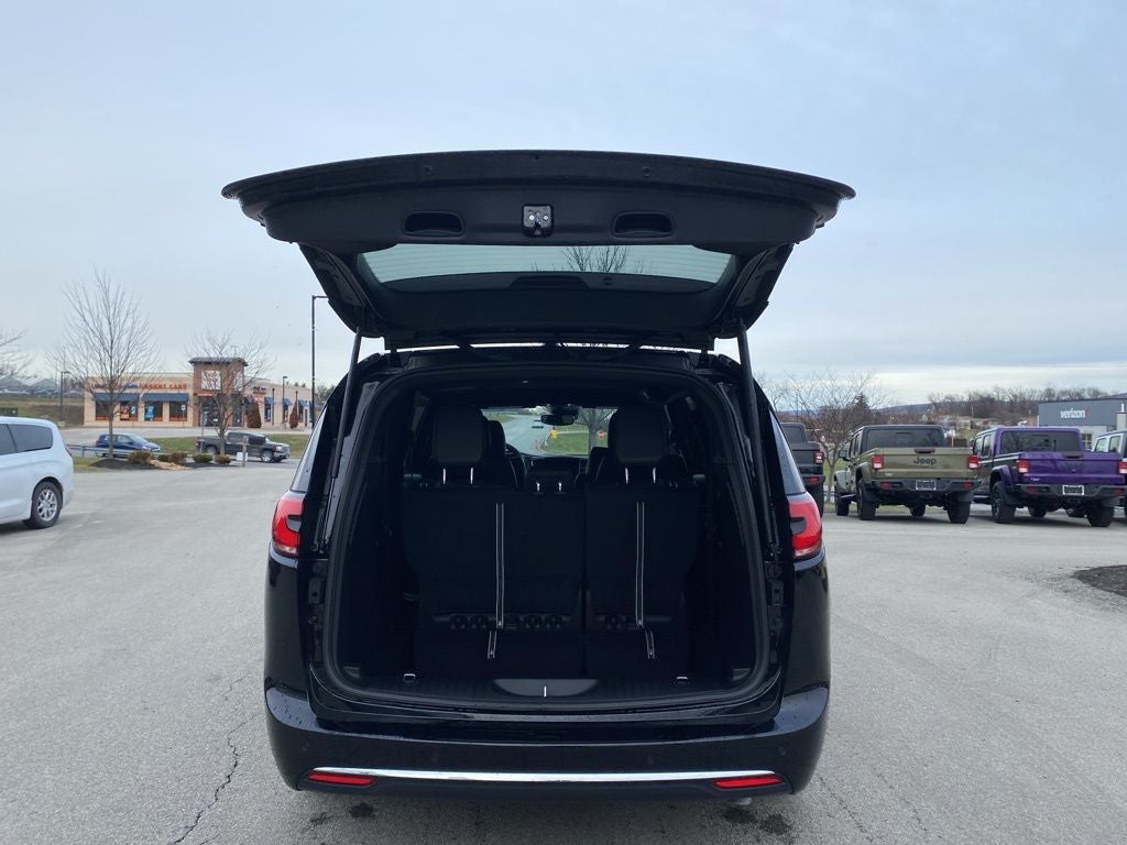 2026 Chrysler Pacifica PACIFICA SELECT