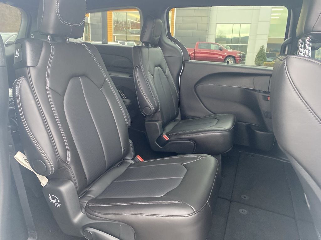 2026 Chrysler Voyager VOYAGER LX