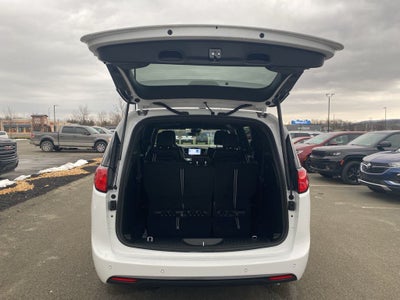 2026 Chrysler Voyager VOYAGER LX